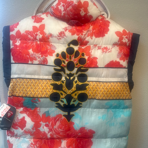 Brand new with tags SM Free People Movement Printed Bubble Puffer Vest - Picture 6 of 8